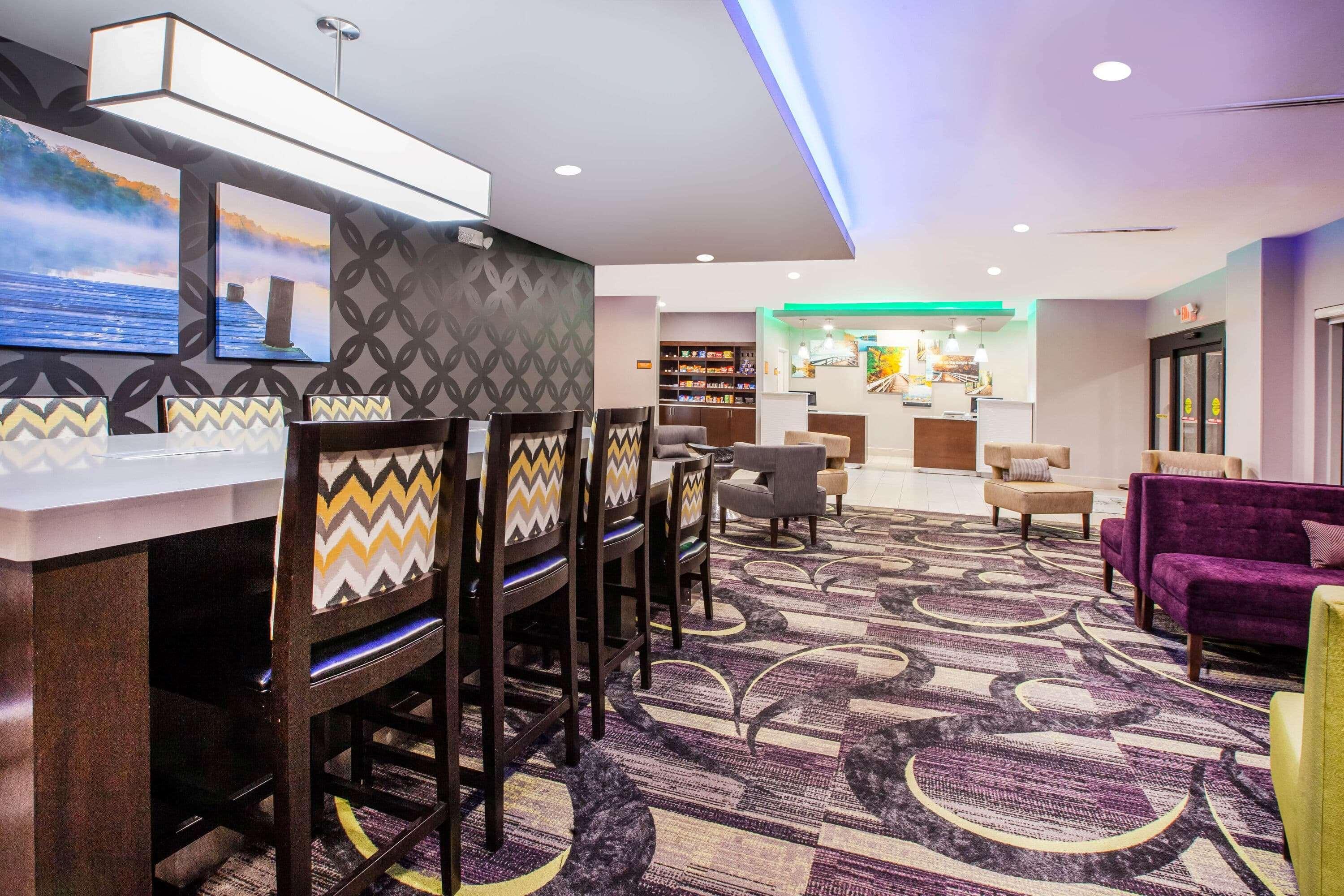 La Quinta Inn And Suites By Wyndham Elkhart Extérieur photo