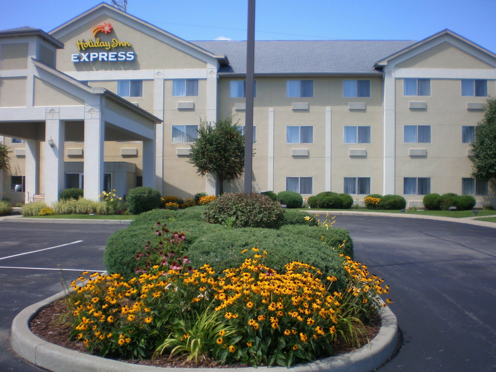 La Quinta Inn And Suites By Wyndham Elkhart Extérieur photo