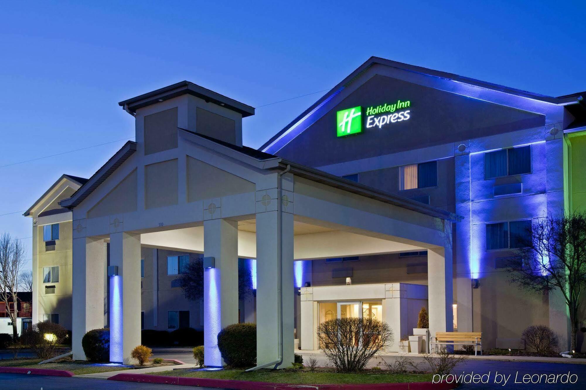 La Quinta Inn And Suites By Wyndham Elkhart Extérieur photo